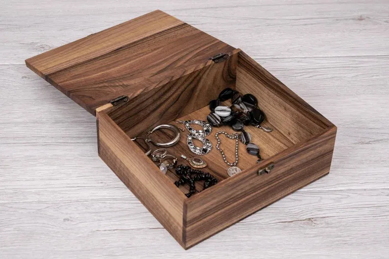 Personalized wooden keepsake box