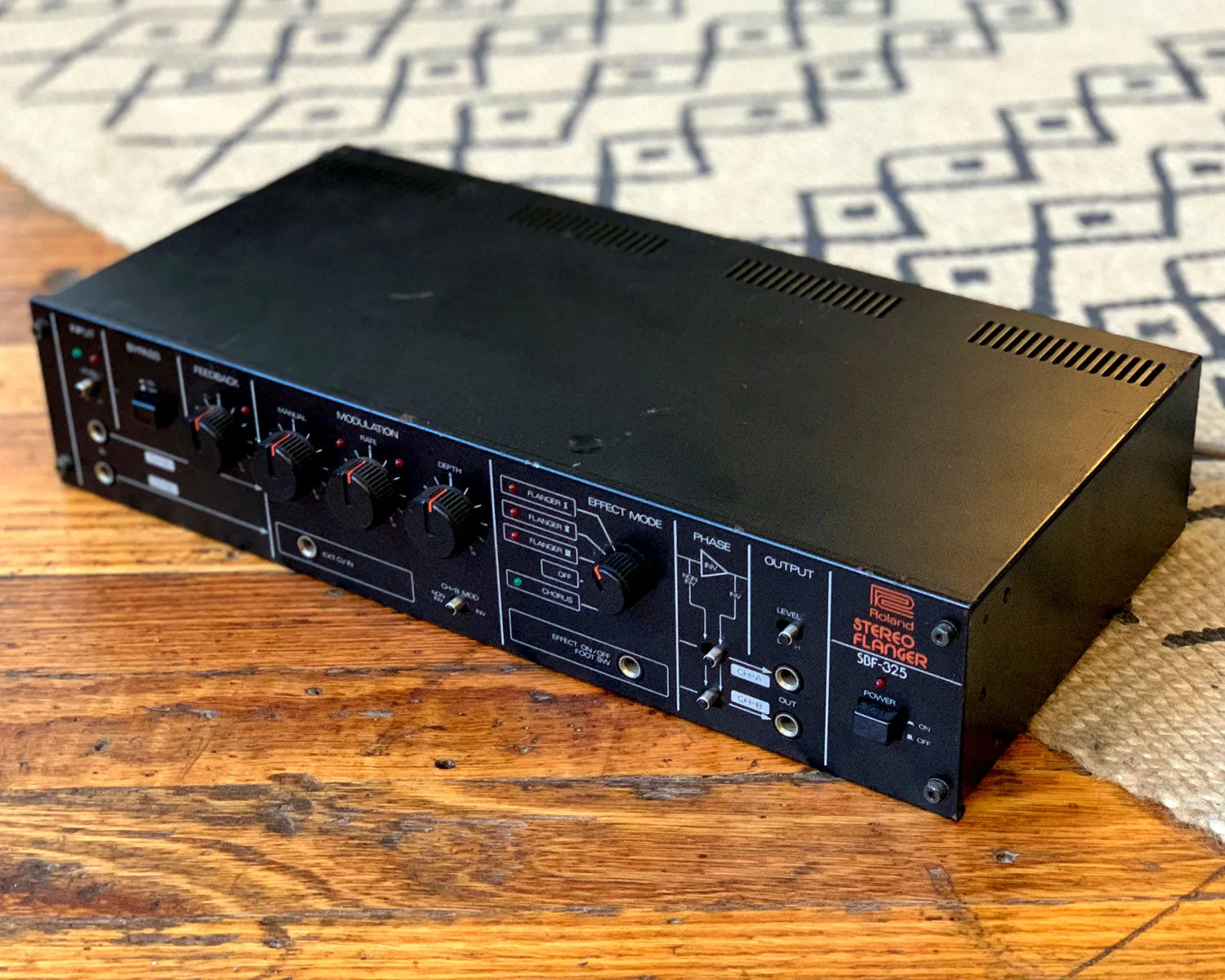 Roland SBF-325 Stereo Flanger